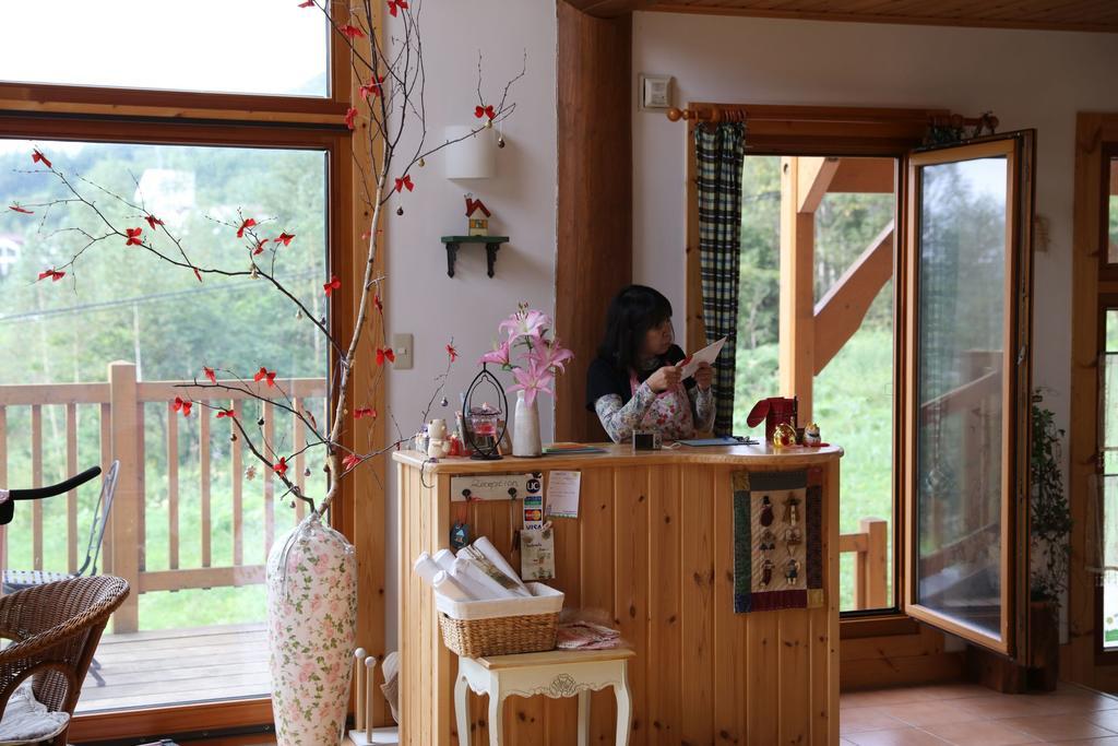 Ohisama House Guest House Rusutsu Exterior photo